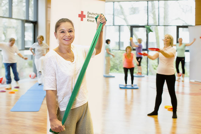 Gesundheitskurs, Gymnastik mit einem Thera-Band