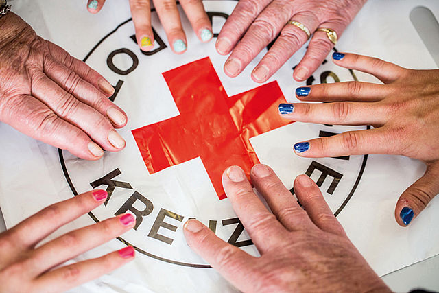 Foto mit DRK-Rundlogo